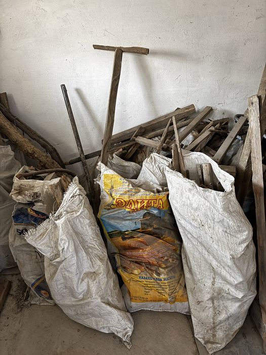 Дрова в мешках для топки