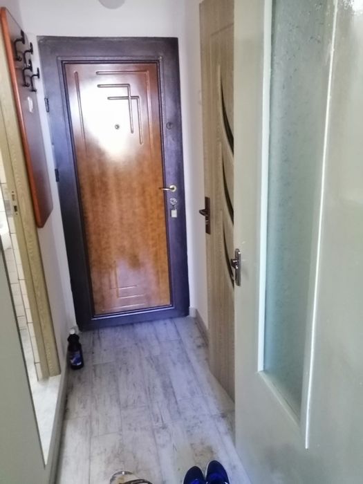 Vânzare garsonieră semidecomandată