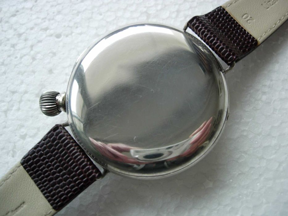 Агасиз ръчен часовник швейцарски