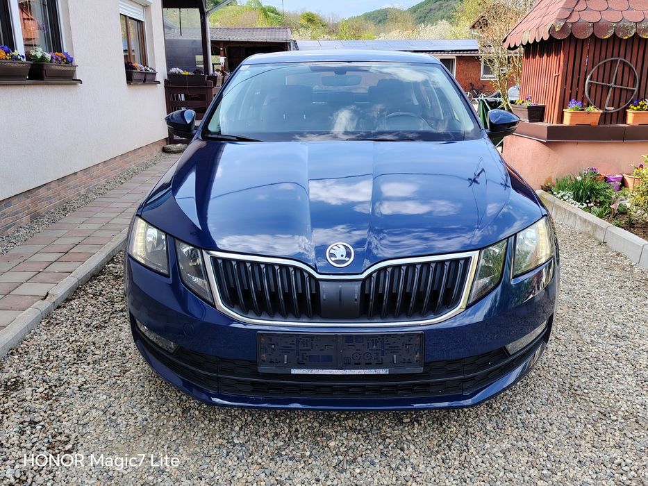 Skoda Octavia DSG automat 1.0TSI Euro 6 an 2017  MMi color Climatronic