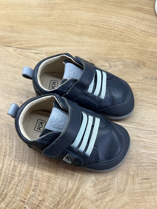 Боси обувчици Колев и Колев