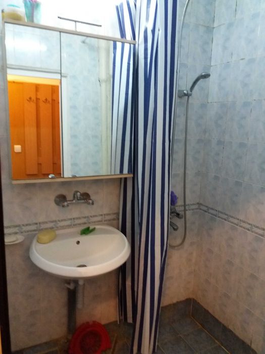 Дава се под наем Тристаен апартамент в Велико Търново, Център - 82 кв.м за 76.5 € - Снимка #6