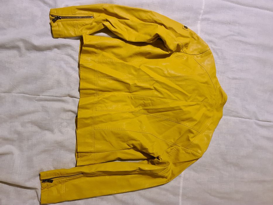 Jacheta de piele cu guler blana