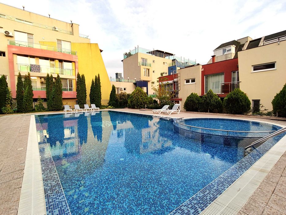 ТОП ЛОКАЦИЯ /Отличен Двустаен, Комплекс Мирни, басейн и паркомясто