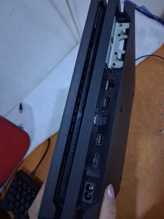 PS 4 în stare buna de functionare