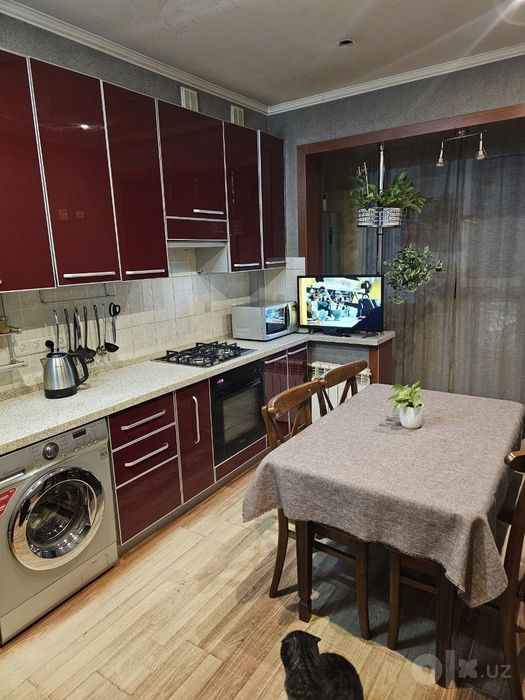 Продается 2 комнатная квартира ул Бобура Нукусская ор-р 1 нотариальная