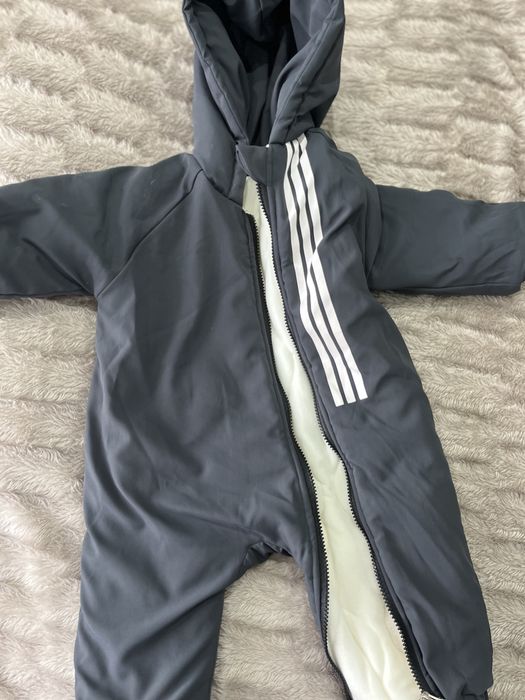 Продам детские комбинезоны зимние