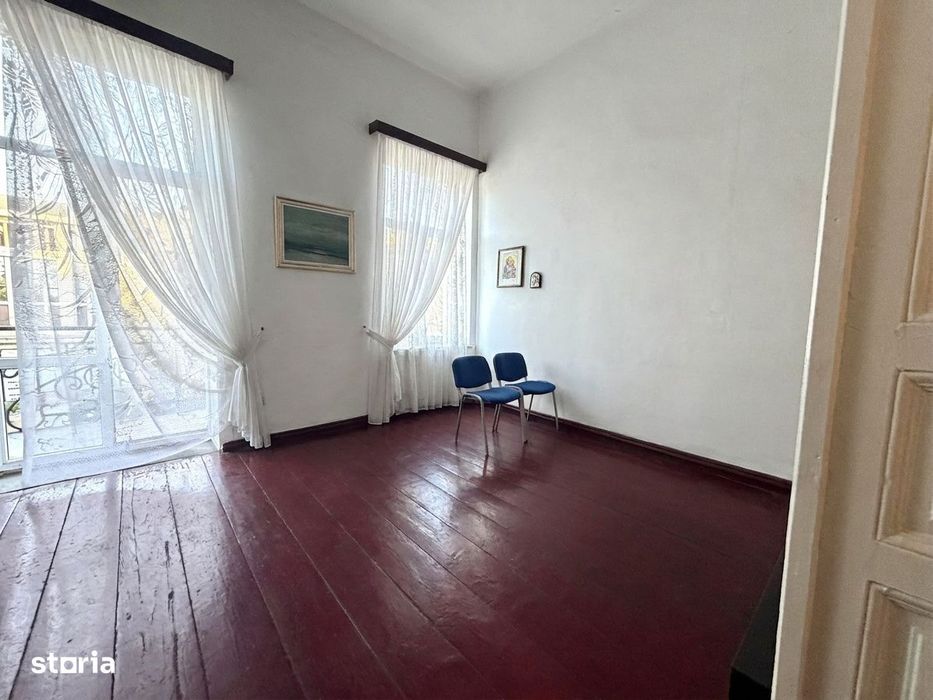 Apartament Ultracentral de Vanzare – 6 Camere – 235 mp