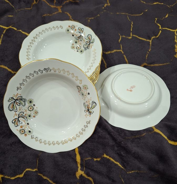 Продам тарелки,блюда.