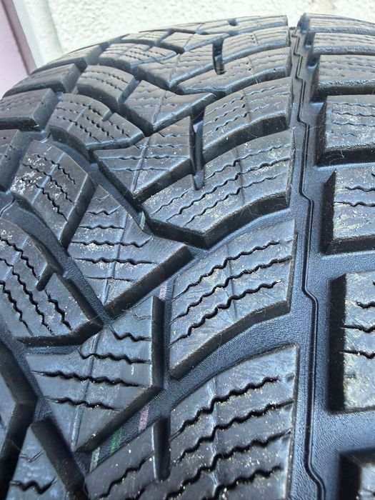 Anvelope 205.55.17 iarna 2024 Dunlop