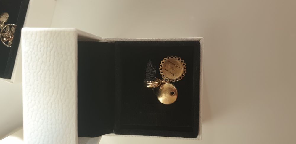 Pandora shine талисмани и гривна - оригинал със сертификат