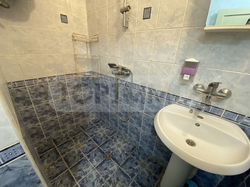 Дава се под наем Тристаен апартамент в Варна, Гръцка махала - 90 кв.м за 400 € - Снимка #6