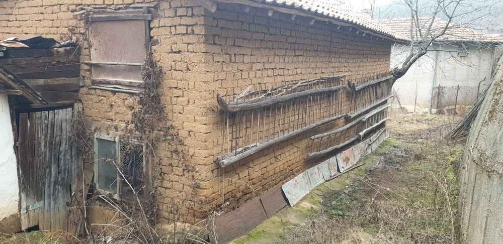 Къща село Калотина