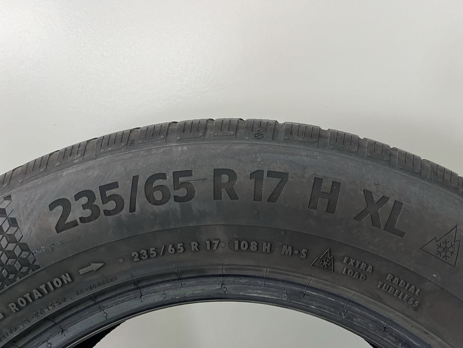 Зимни гуми 235/65/17 Continental