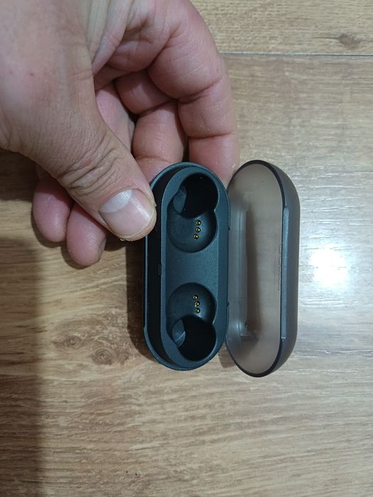 Carcasa case Casti SONY WF-C500
Este in stare buna. Testata

#10