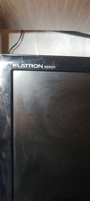 Монитор LG Flatron w2252s