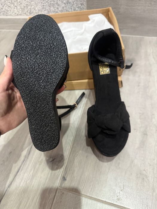 Дамски високи обувки