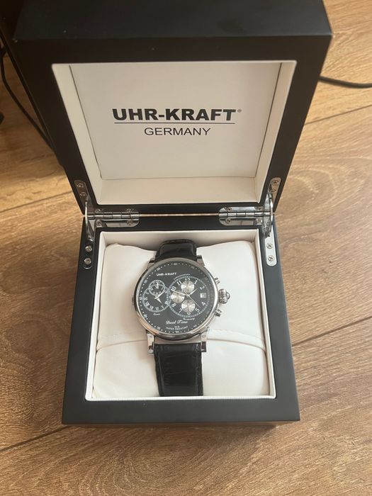 Часовник Uhr-Kraft Dualtimer