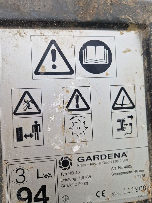 Vând mașină de tăiat iarba  Briggs & Stratton