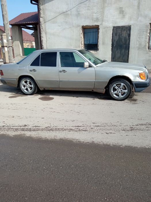 Мерседес Бенц 124.