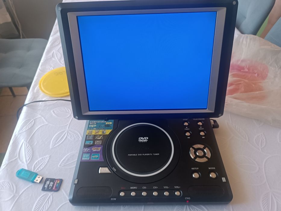 Portable DVD player TV tuner