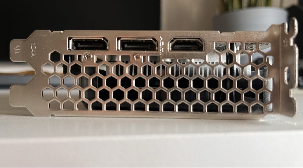 Продам видеокарту NVIDIA GeForce GTX 1650