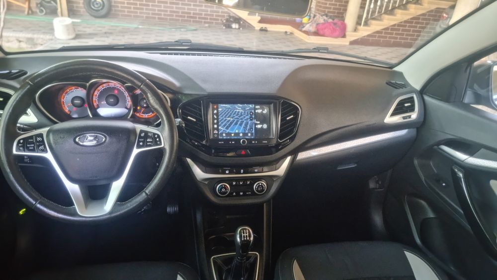 Lada vesta sw cross enjoy pro
