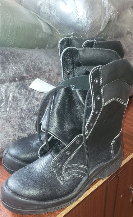 Продам демисезонные берцы
