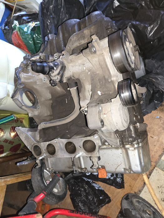 Двигатель  honda