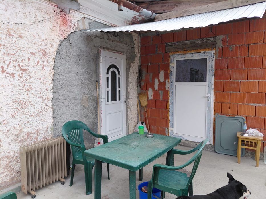 Casa cu teren de 1500 mp