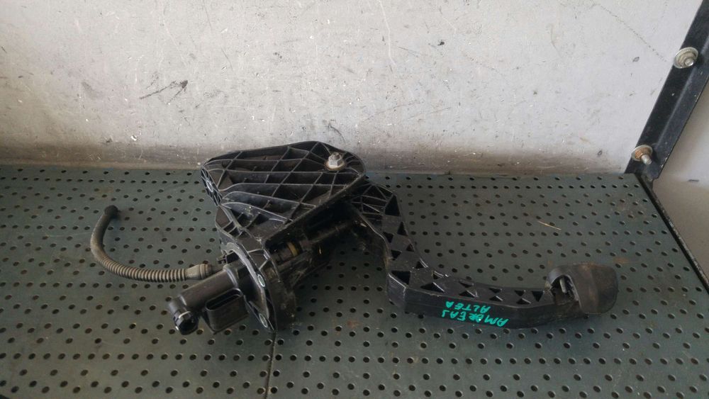 Pedala ambreiaj 1.9 tdi seat altea 5p1 1k1721059ch