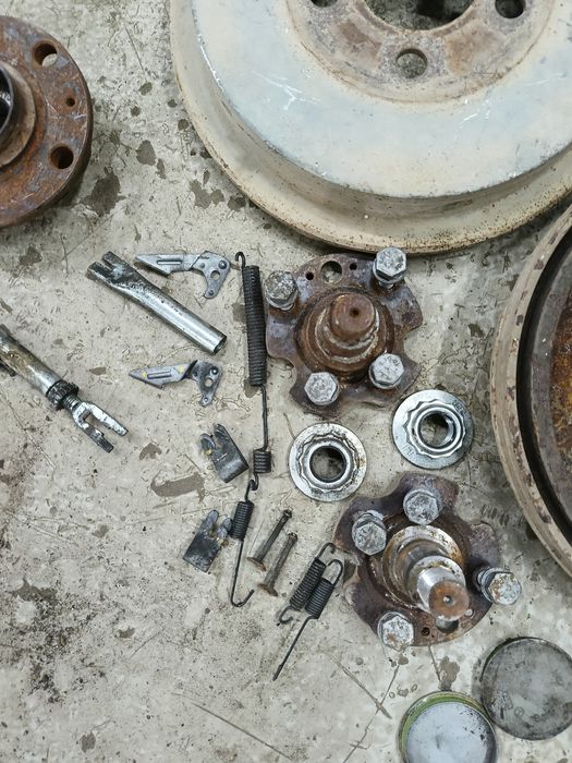 Запчасти на Поло 2015г. седан.