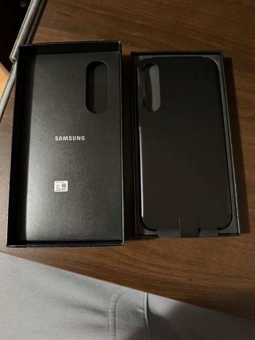 Samsung Galaxy S23 FE Graphite 8GB RAM 128GB DS ca nou!