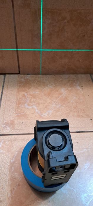 Laser Dewalt DW 088 CG, 2 linii verzi, orizontal si vertical , folosit