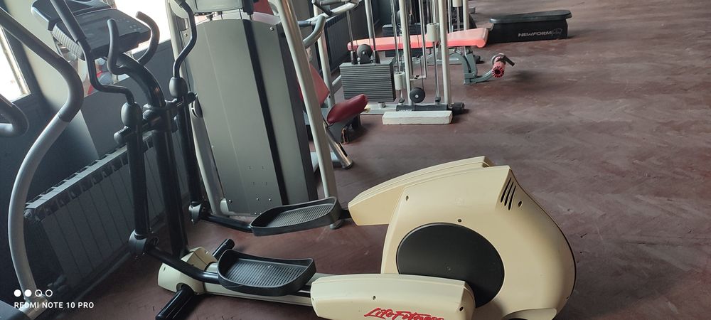 Bicicleta eliptica Life Fitness 8500