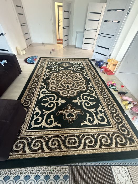 Продам ковры все по 15000