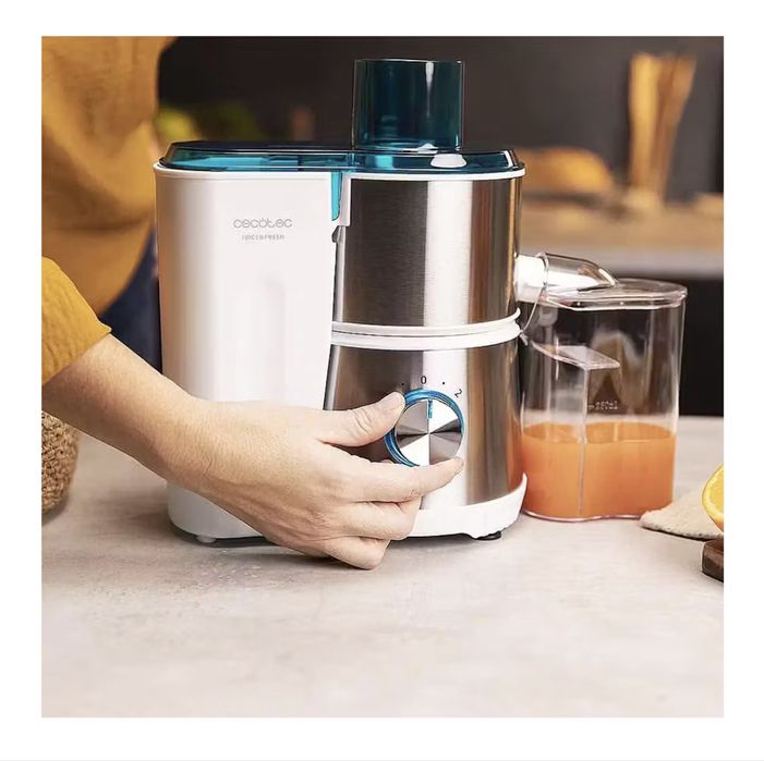 Сокоизстисквачка за плодове CECOTEC JUICE&FRESH 400 TITAN WHITE