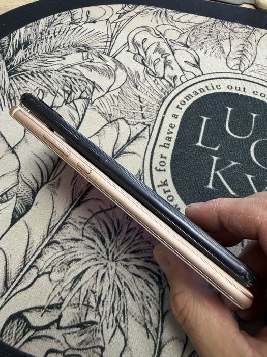 Huawei P20 Lite 4/64gb - отлични