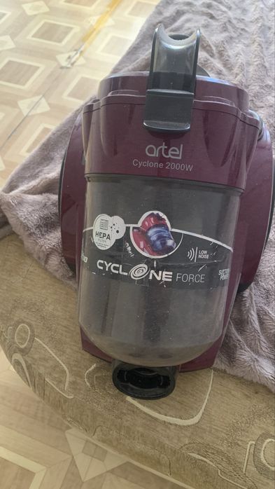 Продам пылесос в хорошем состаяние