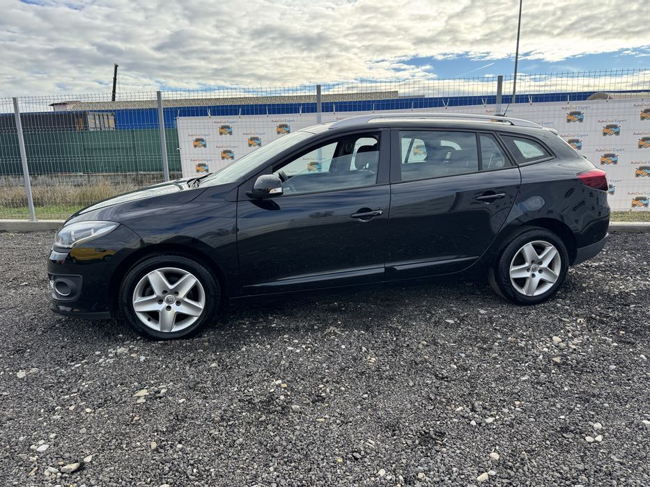 An 2014 “ Led “ Navi