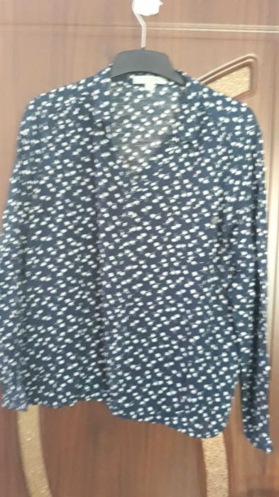 Camasi bluze L, 10 lei buc