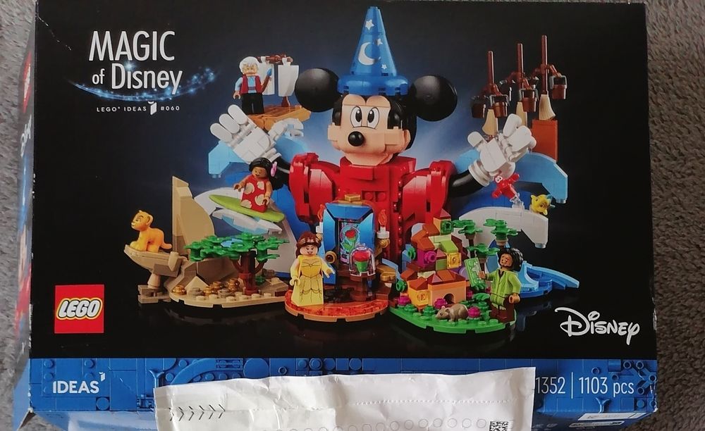 Lego Ideas 21352 Magic of Disney БЕЗ минифигури