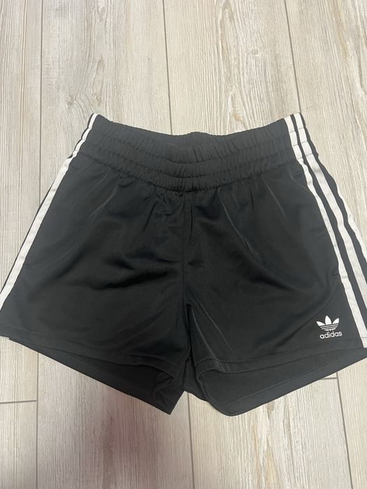 Къси панталонки Adidas