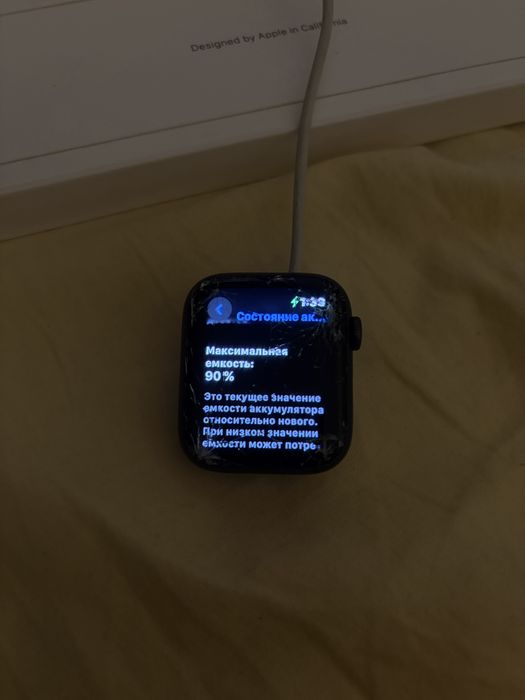 Продаю Apple Watch SE 2 с разбитым стеклом