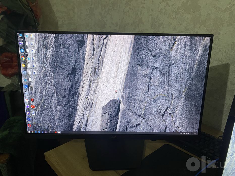 HKC 27. 2k. 300hz monitor