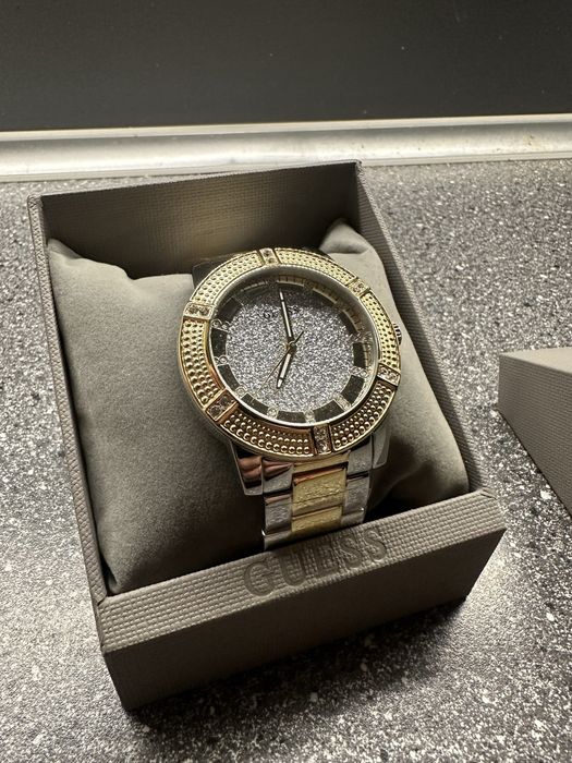 Дамски часовник Guess U1347L3