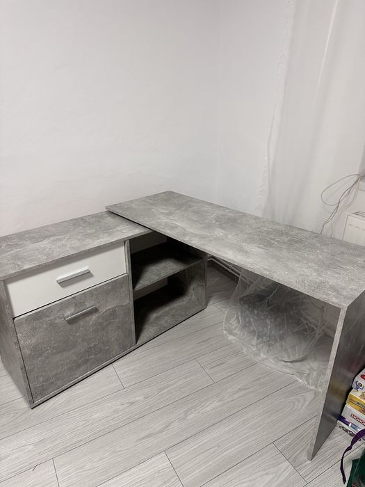 Birou modern gri cu alb /masa de birou