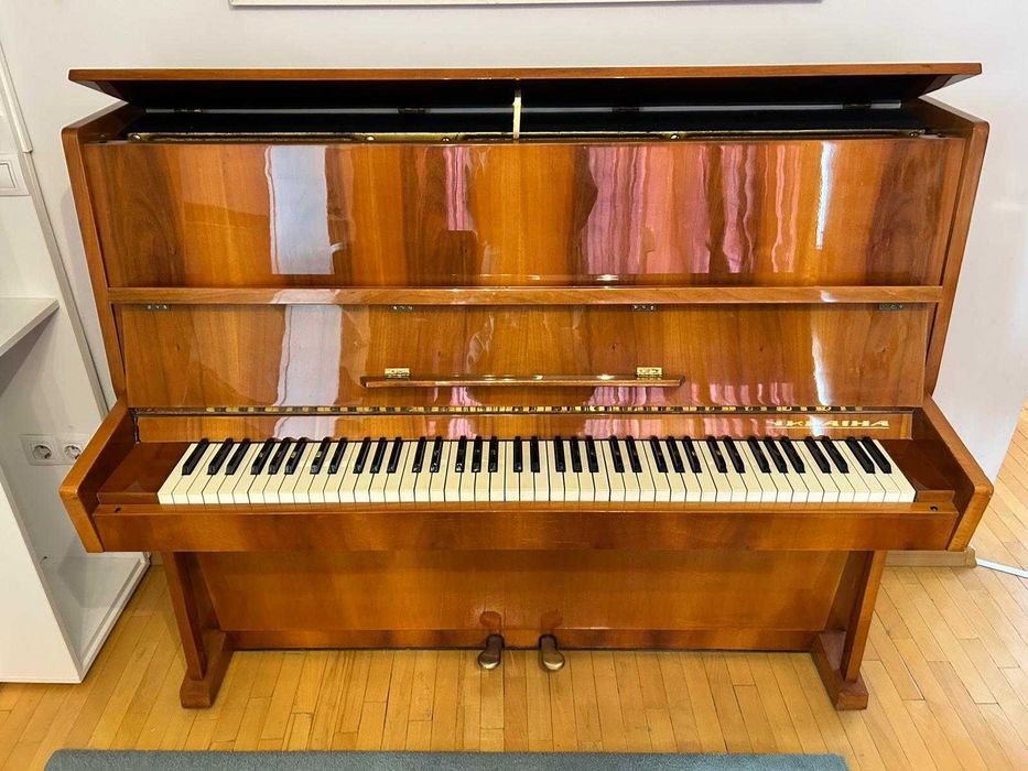 Vând pianină Ukraina