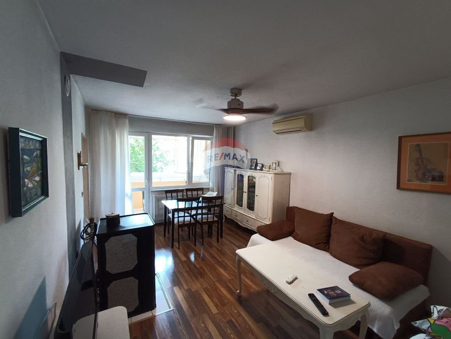 Продава се Тристаен апартамент в Шумен, Център - 107 кв.м за 1001 €/кв.м - Снимка #1