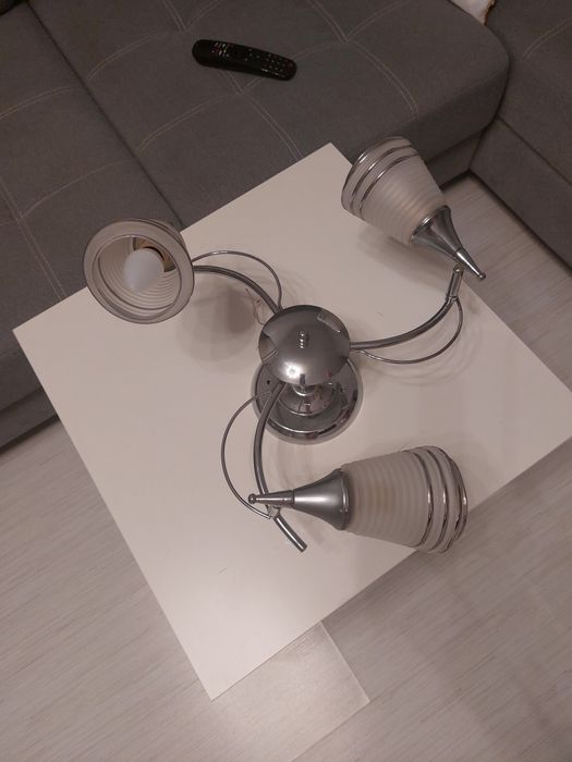 Продам люстру б/у